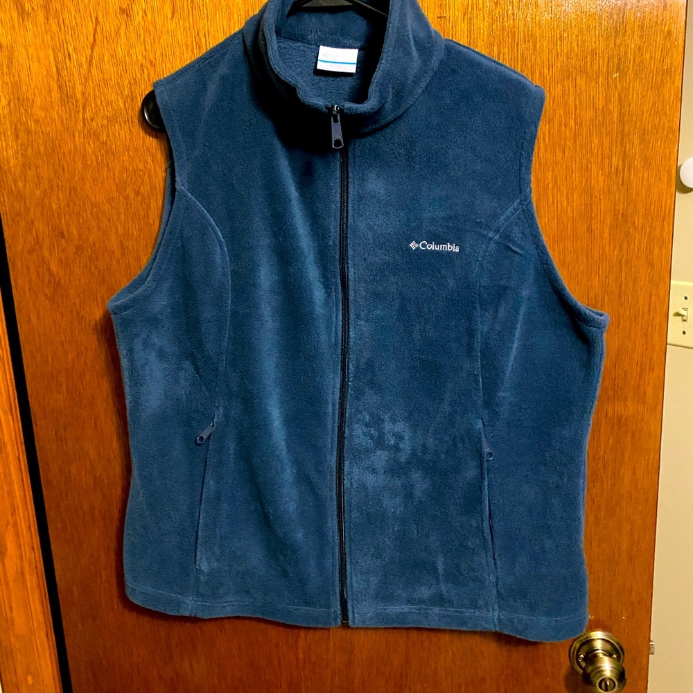 Columbia vest